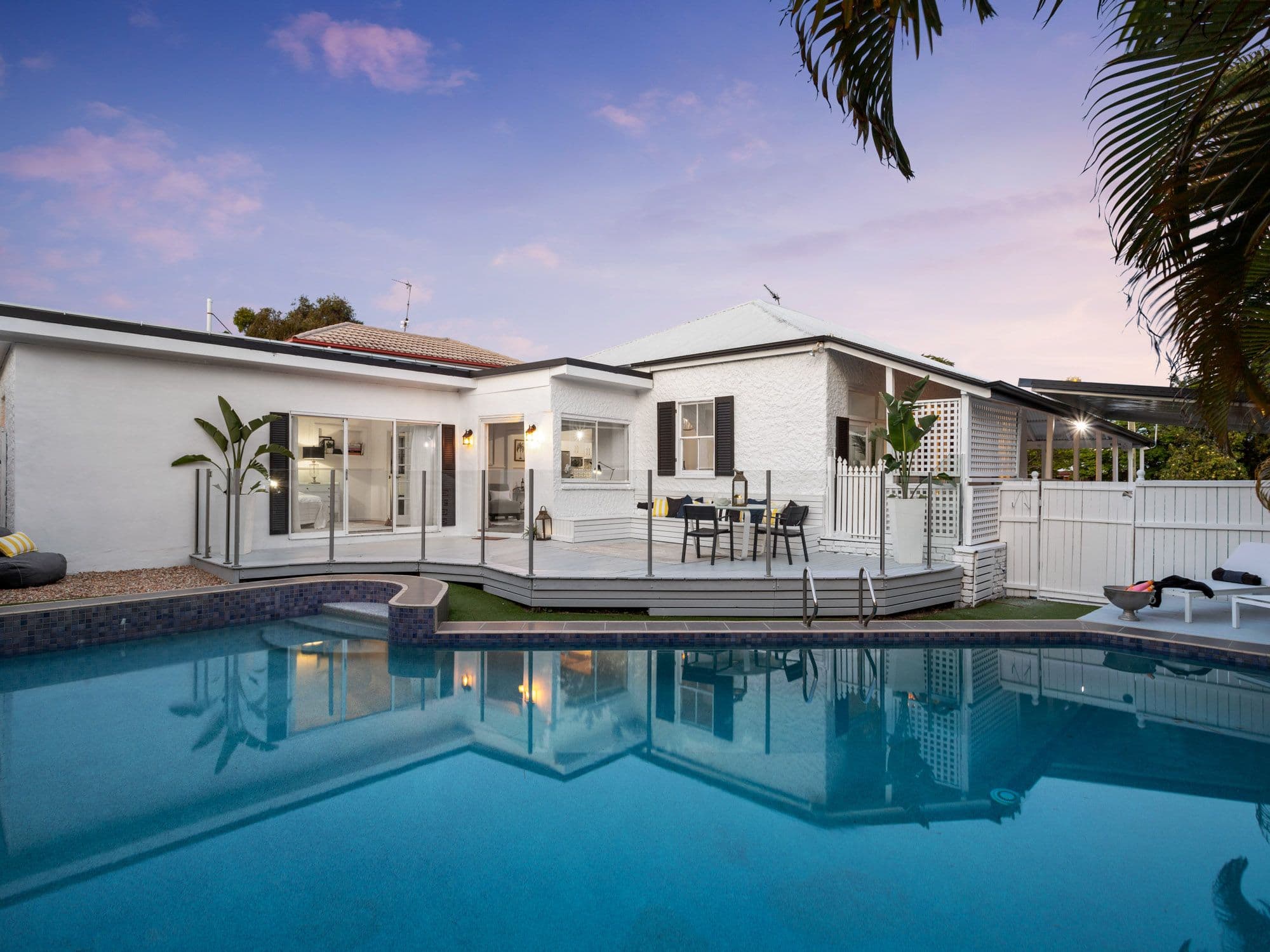 19 Water Street, Southport QLD 4215, Southport - Thumbnail 2