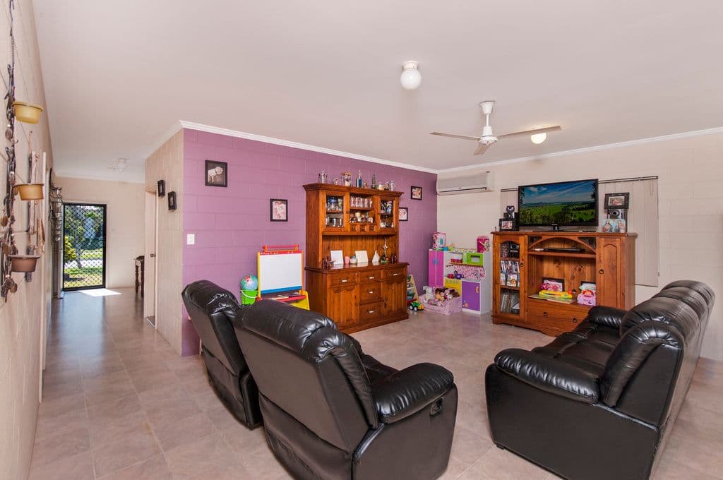 187 Timberlea Drive, Bentley Park QLD 4869, Bentley Park - Thumbnail 2