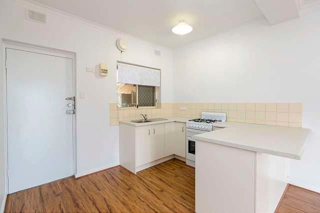 46 Esplanade, SEMAPHORE SA 5019, Semaphore - Thumbnail 2