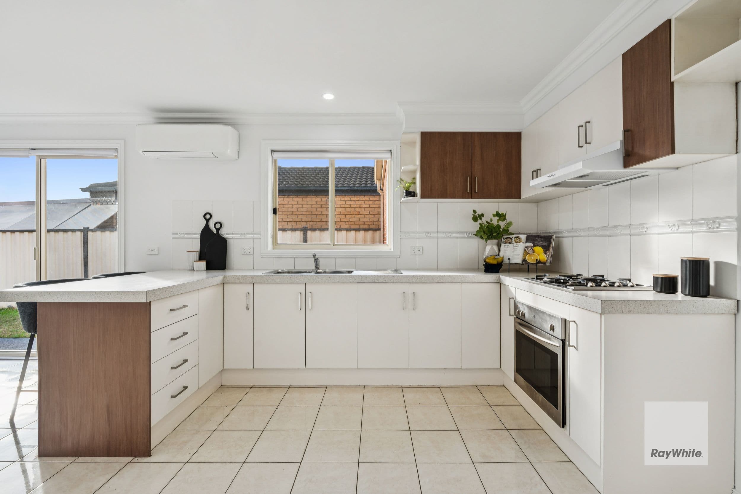 29 Station Road, Deer Park VIC 3023, Deer Park - Thumbnail 2