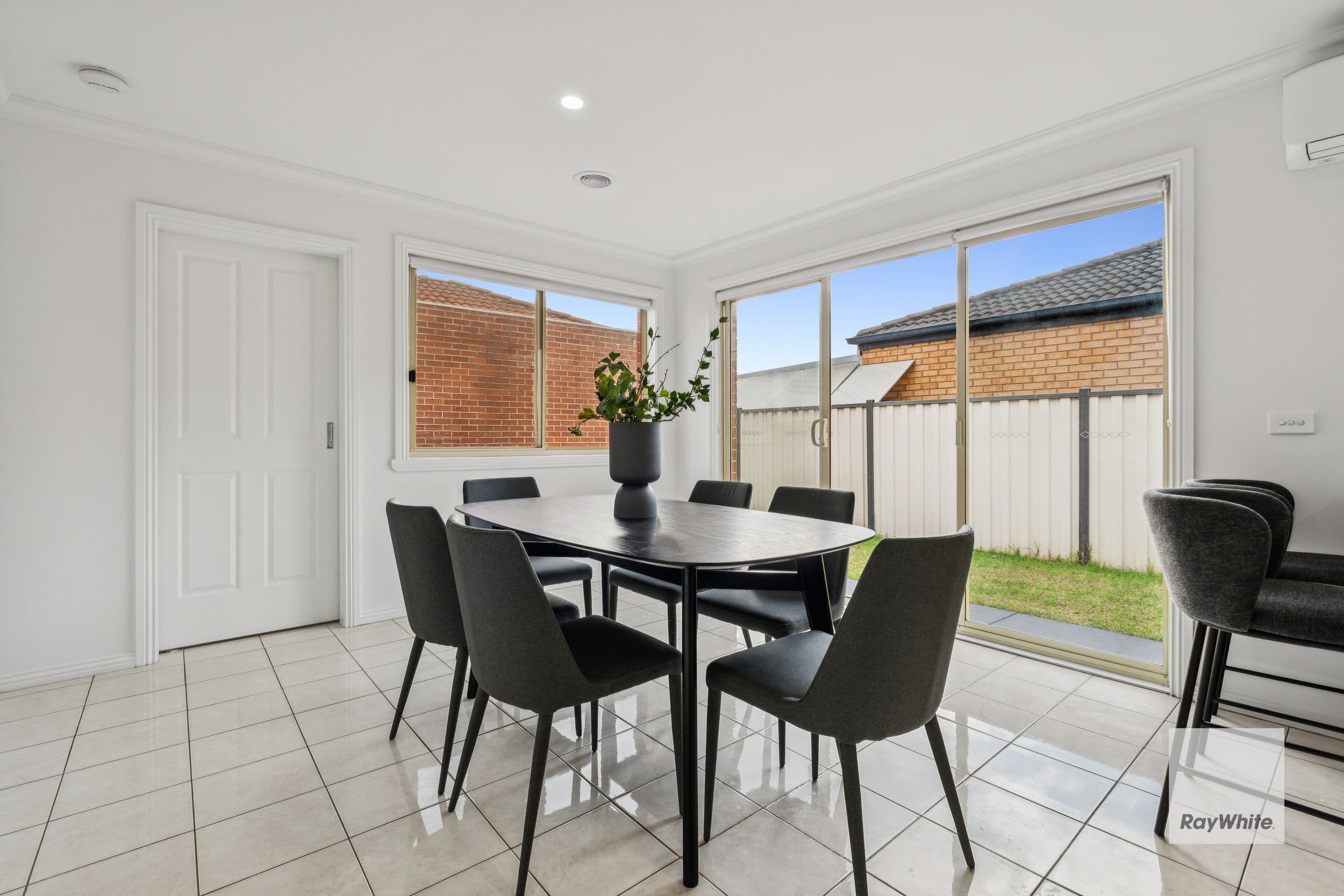 29 Station Road, Deer Park VIC 3023, Deer Park - Thumbnail 3