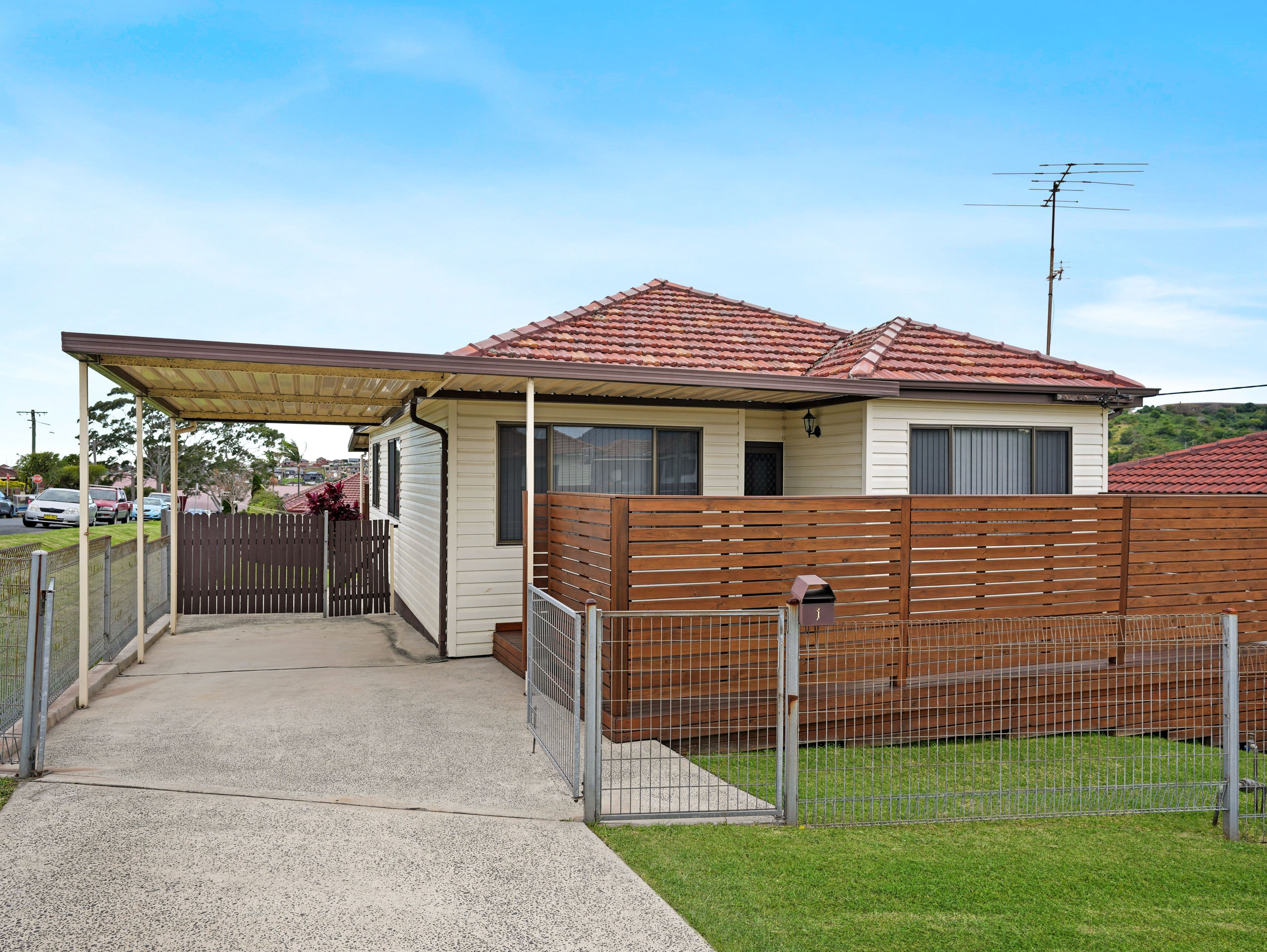 1 Dorman Street, Cringila NSW 2502, Cringila - Image 1