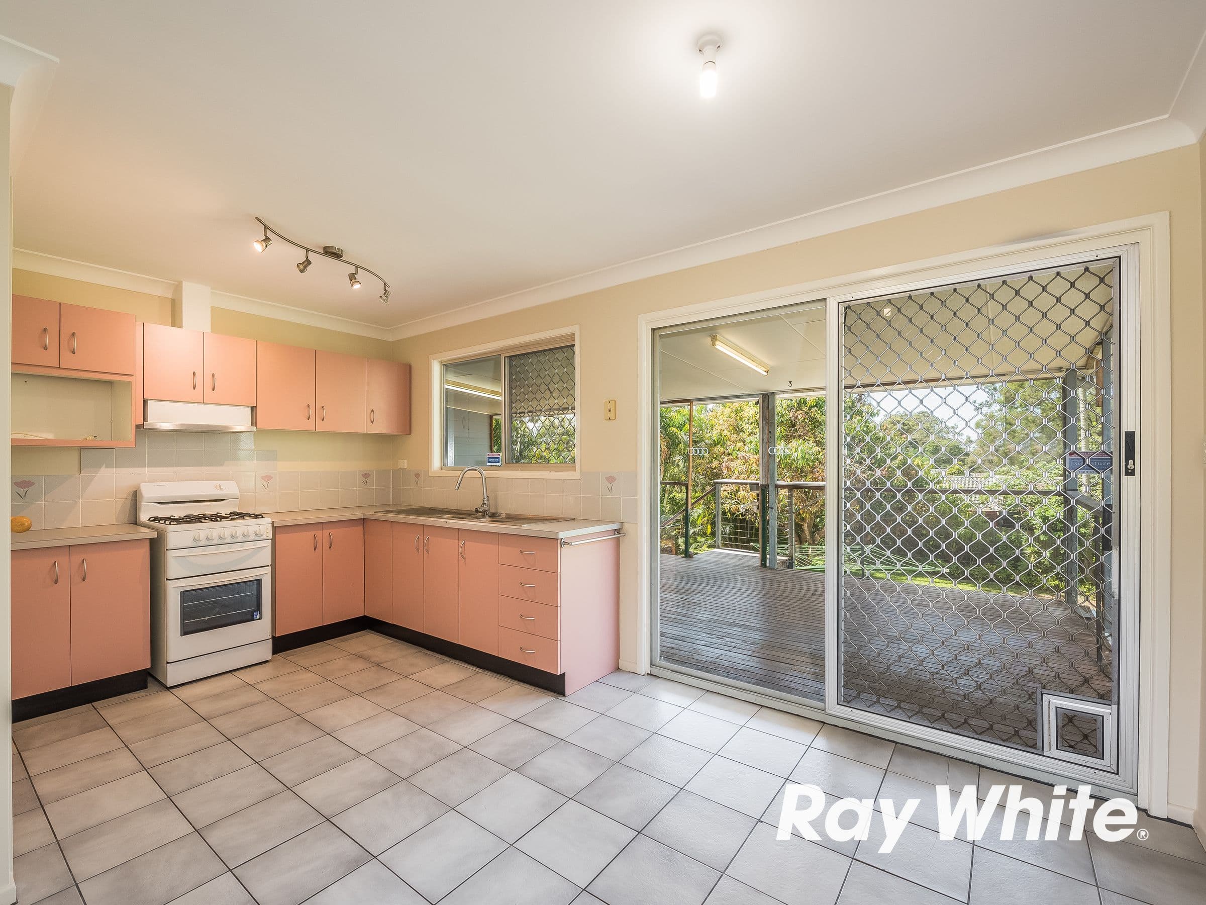 12 Ryan Street, Loganlea QLD 4131, Loganlea - Thumbnail 4