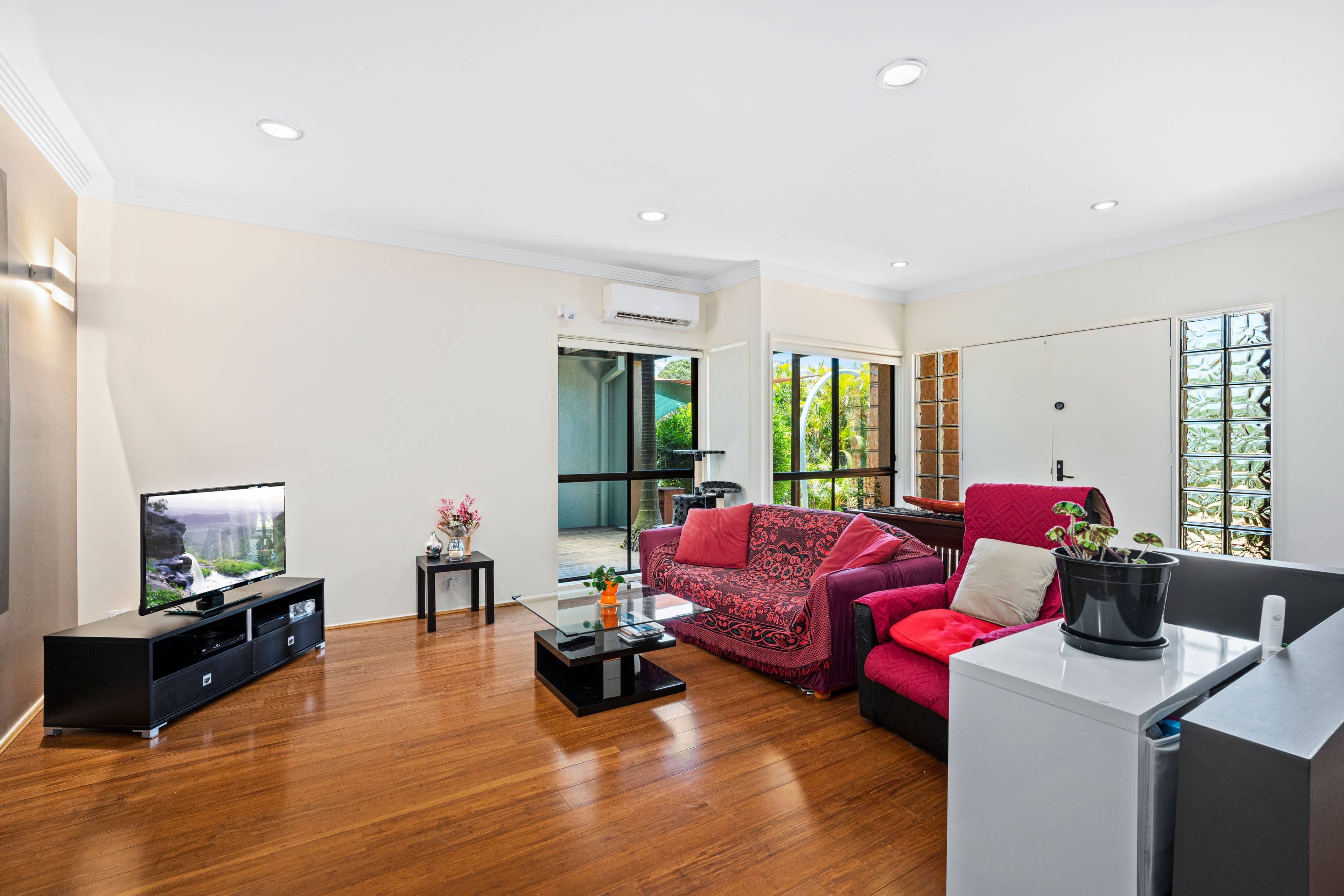 18 Pearson Close, Arundel QLD 4214, Arundel - Thumbnail 2
