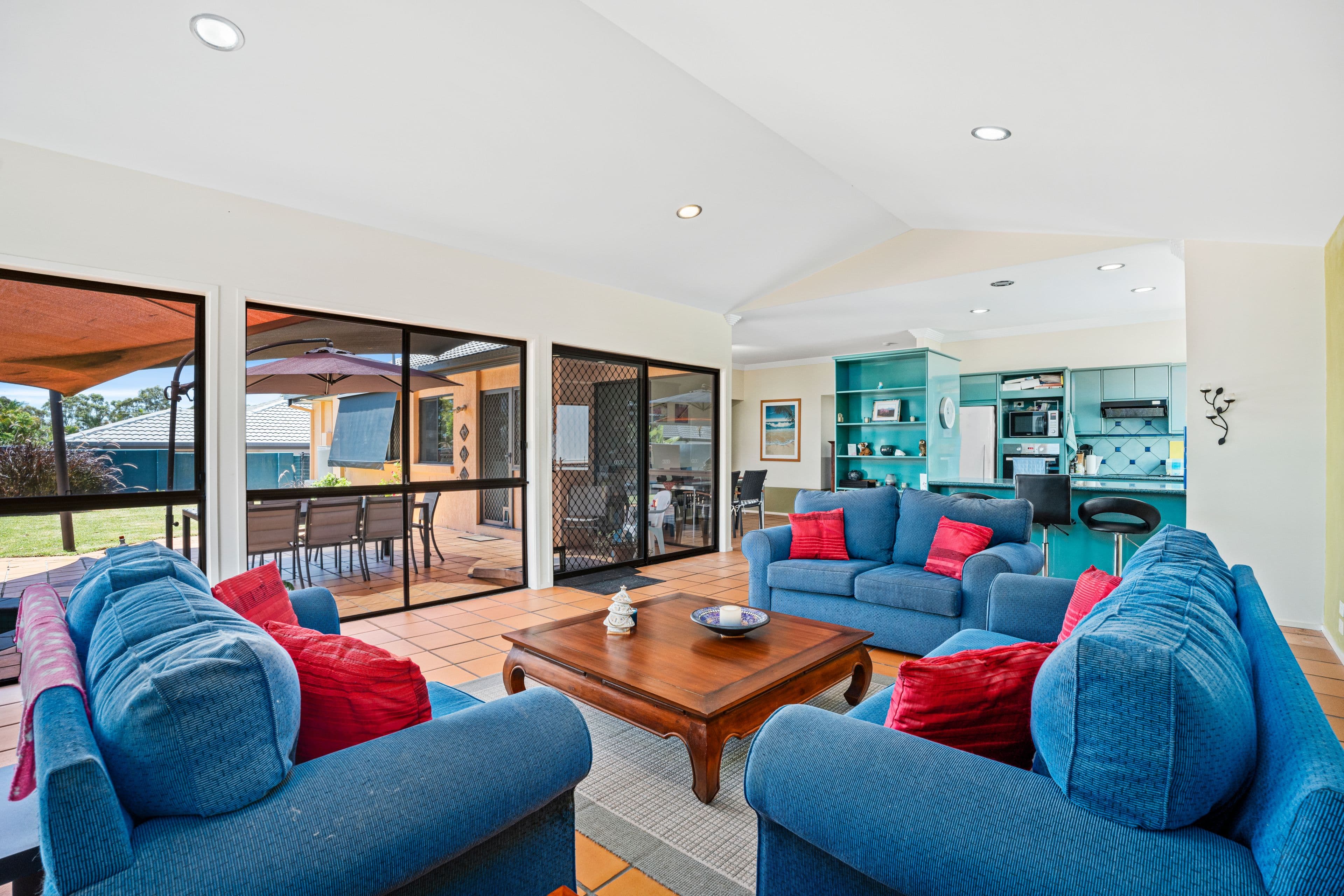18 Pearson Close, Arundel QLD 4214, Arundel - Thumbnail 4