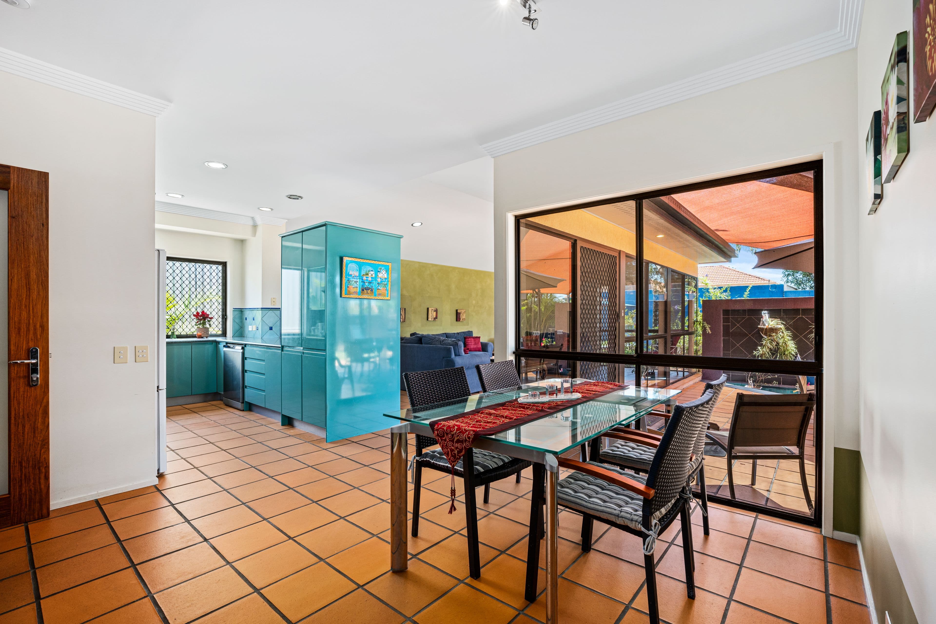 18 Pearson Close, Arundel QLD 4214, Arundel - Thumbnail 6