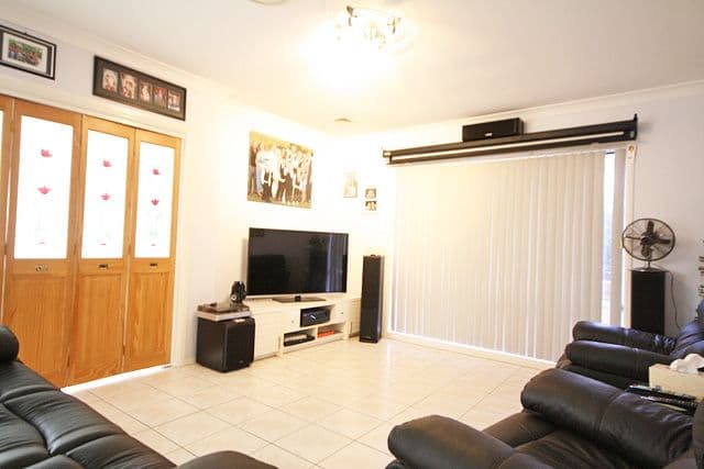 2 James Meehan Way, Macquarie Links NSW 2565, Macquarie Links - Thumbnail 7
