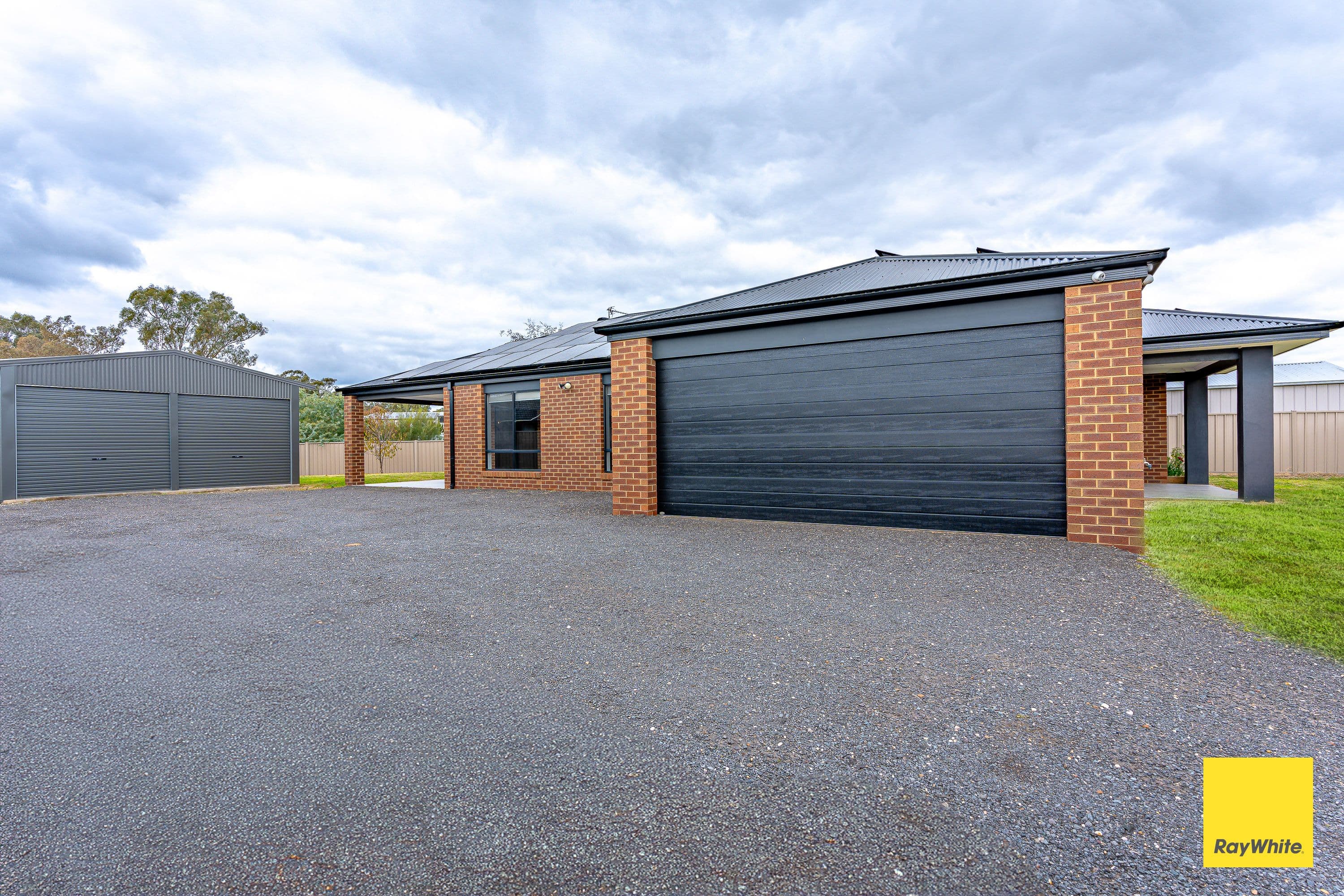 10 Limousin Court, Ascot VIC 3551, Ascot - Thumbnail 2