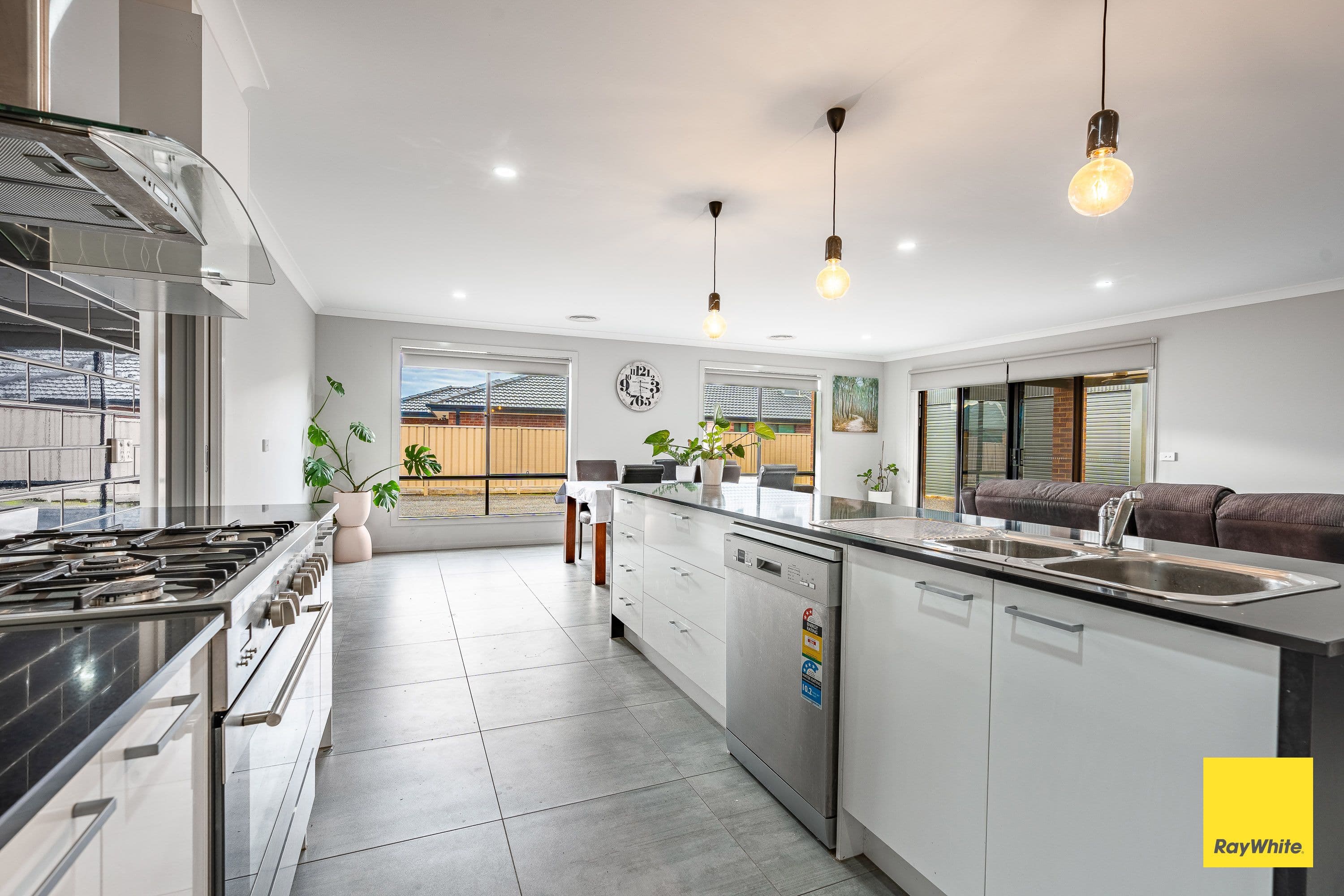 10 Limousin Court, Ascot VIC 3551, Ascot - Thumbnail 3