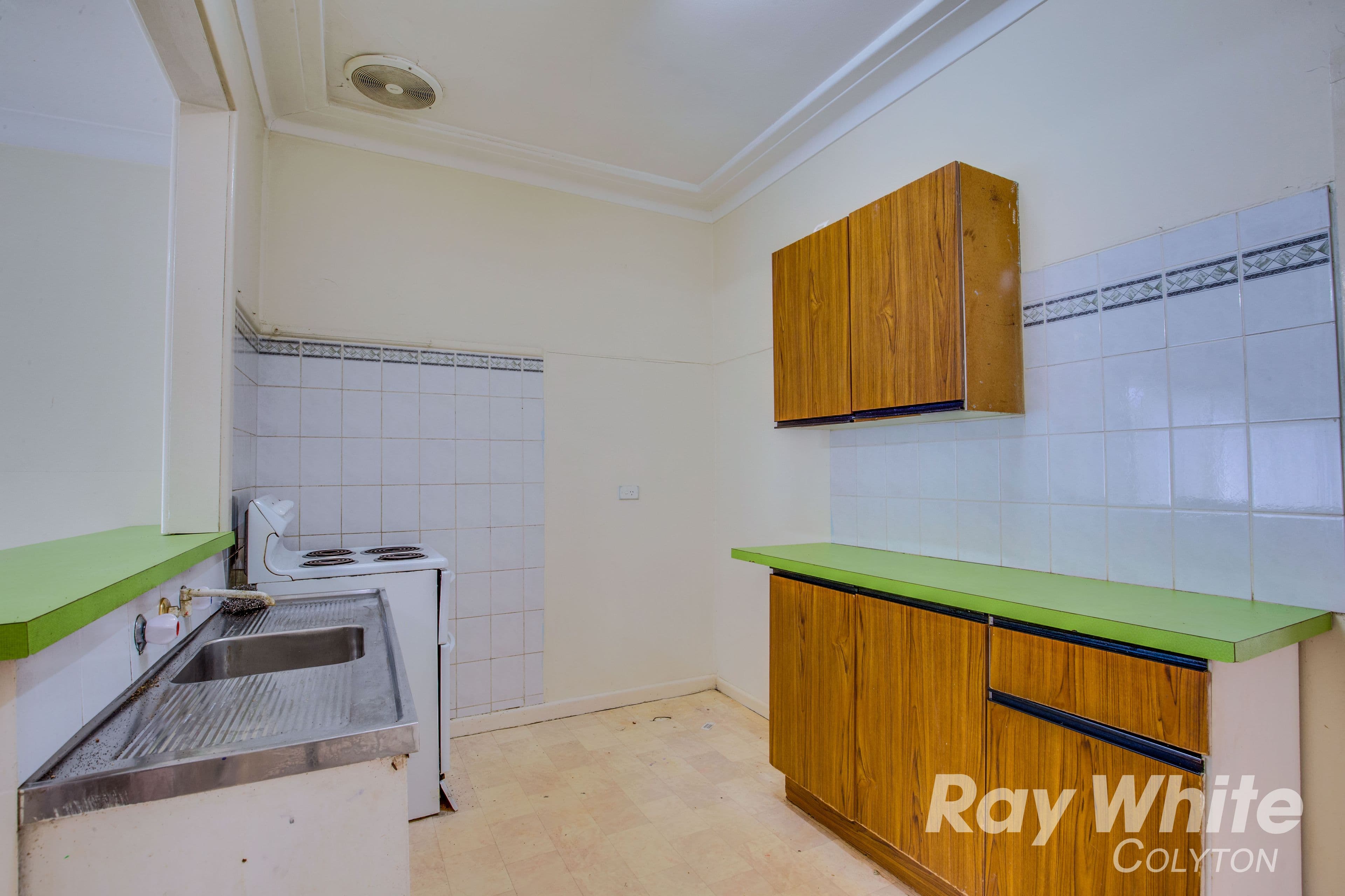13 Leonard Street, Colyton - Thumbnail 4