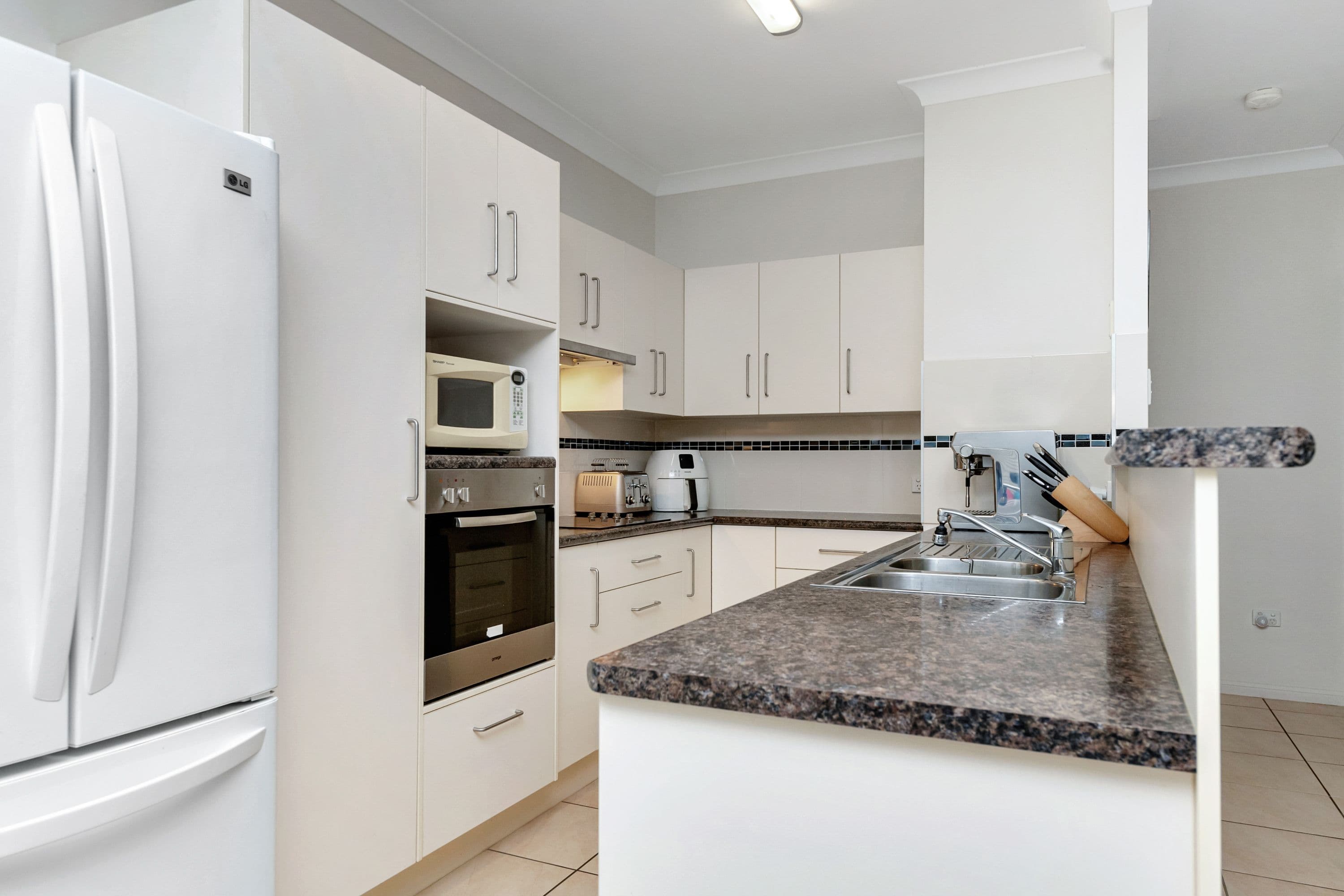 16 Tyrrell Street, Gulliver QLD 4812, Gulliver - Thumbnail 4