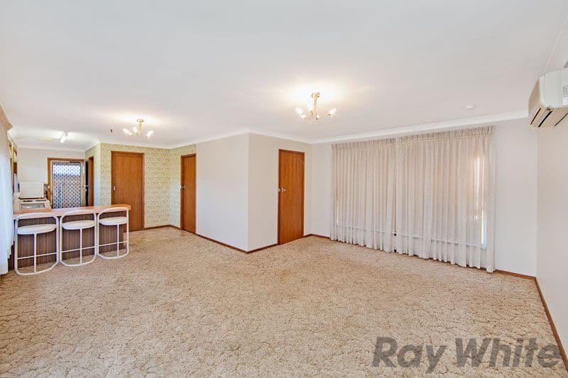 189 Birdwood Drive, BLUE HAVEN NSW 2262, Blue Haven - Thumbnail 2