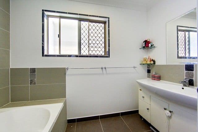 31 Yolanda Drive, ANNANDALE QLD 4814, Annandale - Thumbnail 3