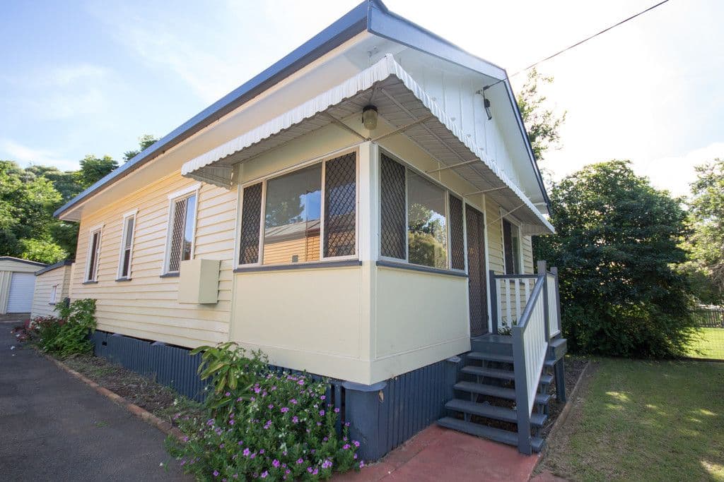 36 Wallace Street, Newtown QLD 4350, Newtown - Thumbnail 2