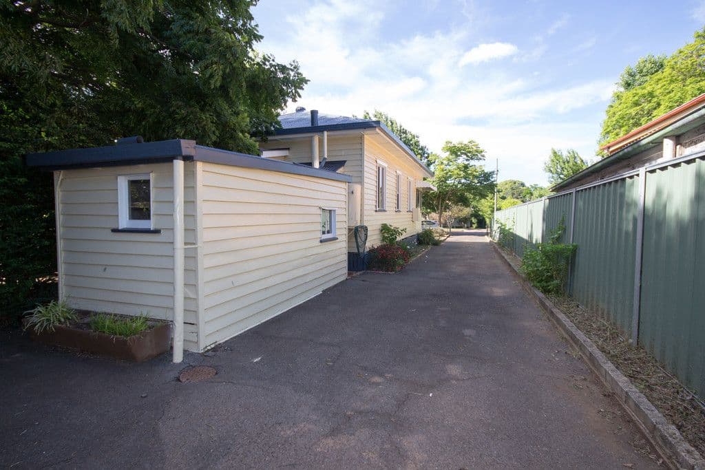 36 Wallace Street, Newtown QLD 4350, Newtown - Thumbnail 3