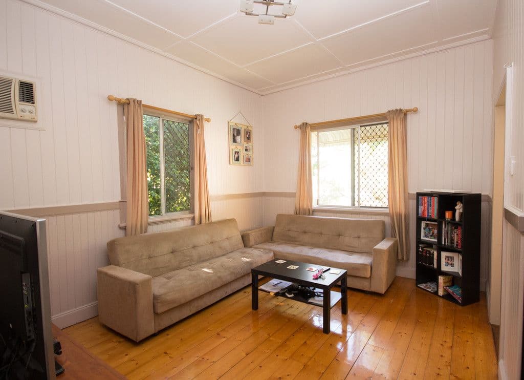 36 Wallace Street, Newtown QLD 4350, Newtown - Thumbnail 5