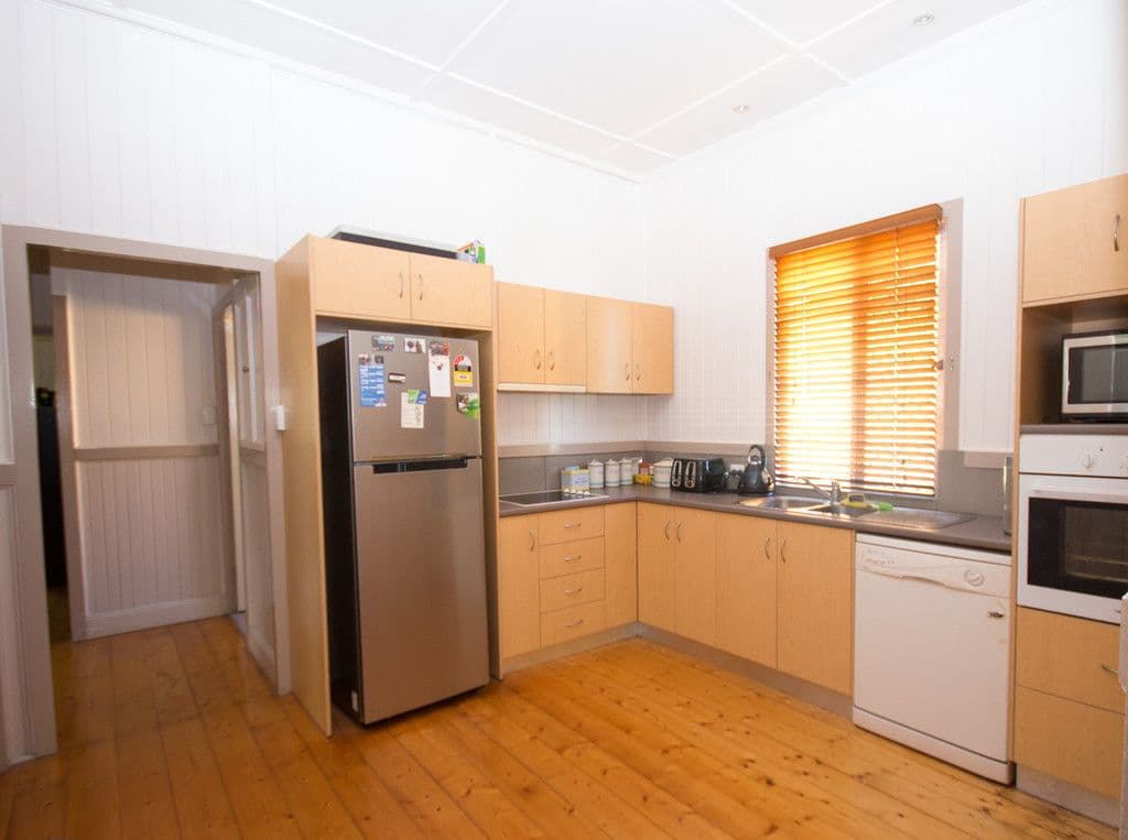 36 Wallace Street, Newtown QLD 4350, Newtown - Thumbnail 6