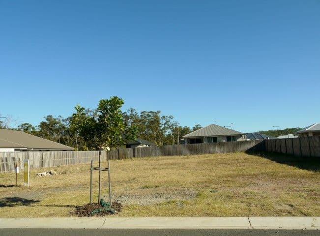 3 Thornbill Street, NEW AUCKLAND QLD 4680, New Auckland - Thumbnail 3