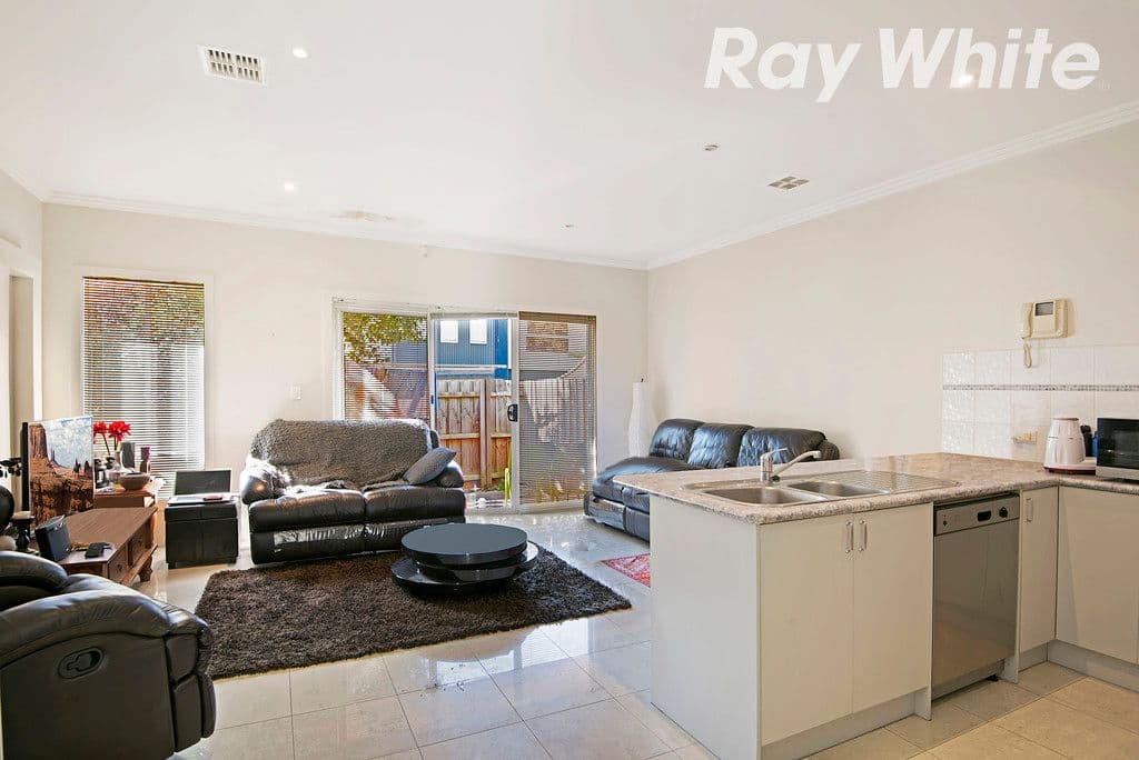 11 View Road, Bayswater VIC 3153, Bayswater - Thumbnail 2