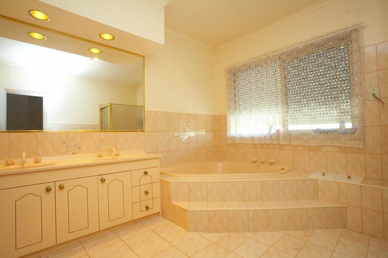 60  Sixth Avenue, EDEN PARK VIC 3757, Eden Park - Thumbnail 3