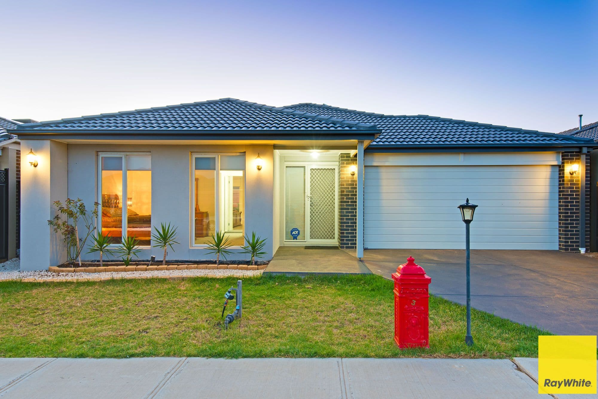 3 Adrian Circuit, Tarneit VIC 3029, Tarneit - Thumbnail 3