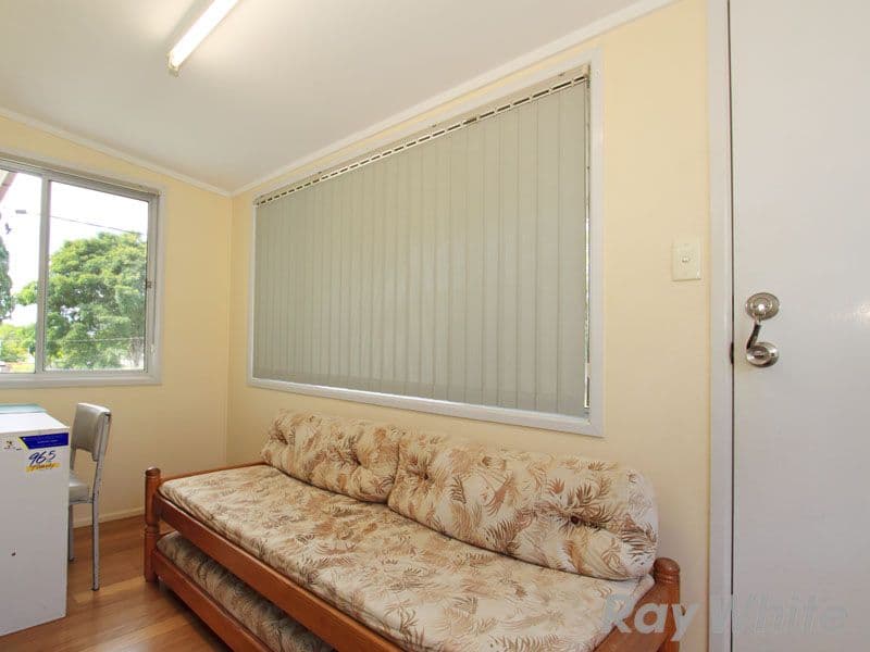 81 Kirby Road, ASPLEY QLD 4034, Aspley - Thumbnail 4