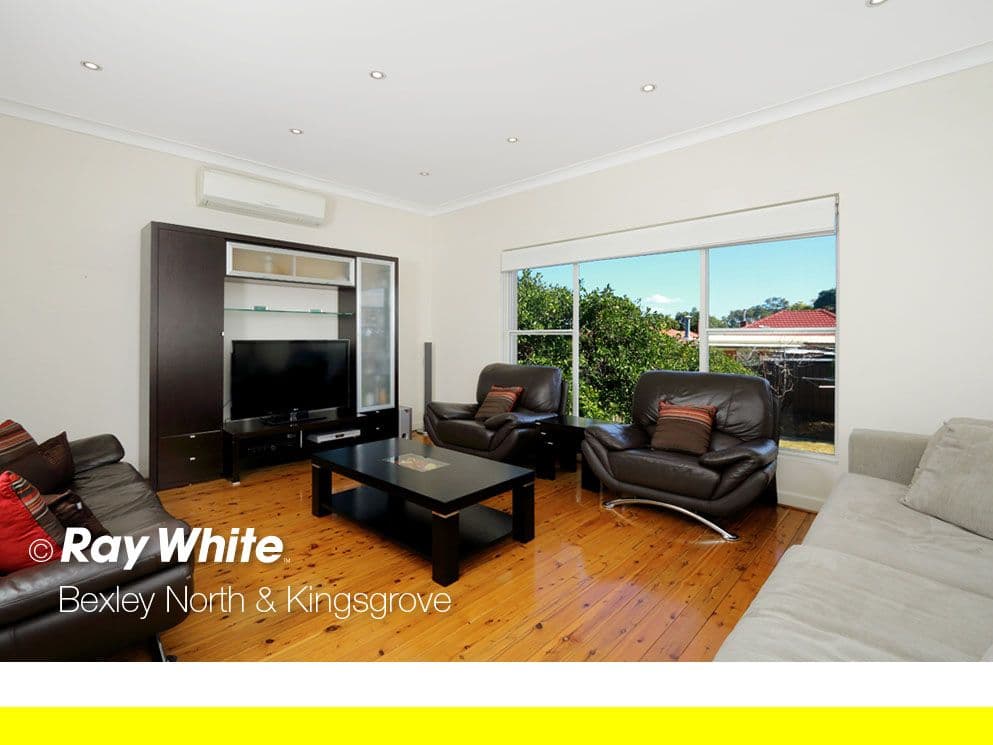 28 New England Drive, Kingsgrove - Thumbnail 2