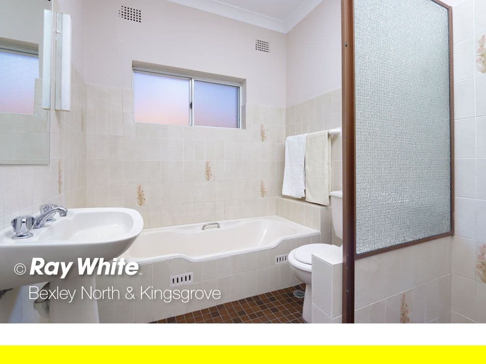 28 New England Drive, Kingsgrove - Thumbnail 6