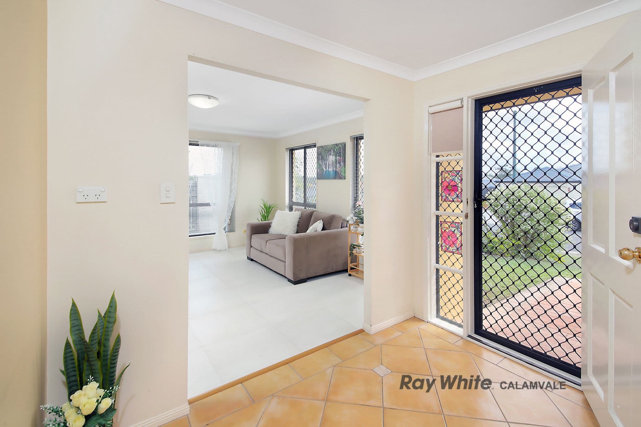 28 Pinedale Crescent, Parkinson QLD 4115, Parkinson - Thumbnail 2