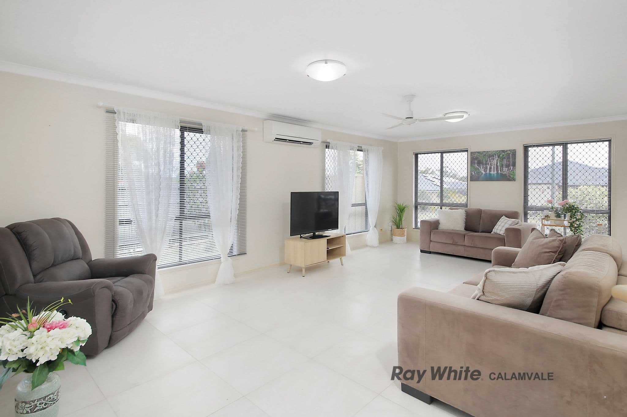 28 Pinedale Crescent, Parkinson QLD 4115, Parkinson - Thumbnail 3