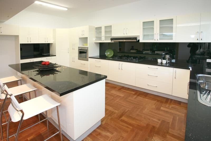 1 Townsend Street, GLEN WAVERLEY VIC 3150, Glen Waverley - Thumbnail 2