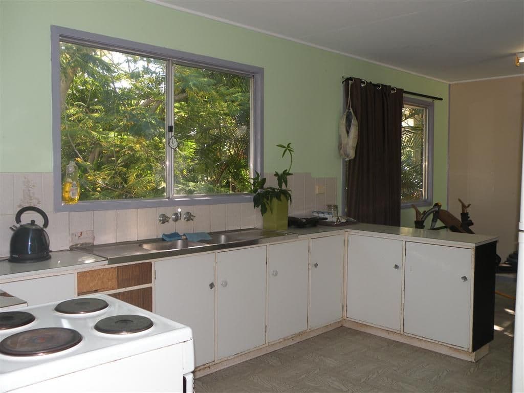 271 Elphinstone Street, ROCKHAMPTON NORTH QLD 4701, Rockhampton North - Thumbnail 4