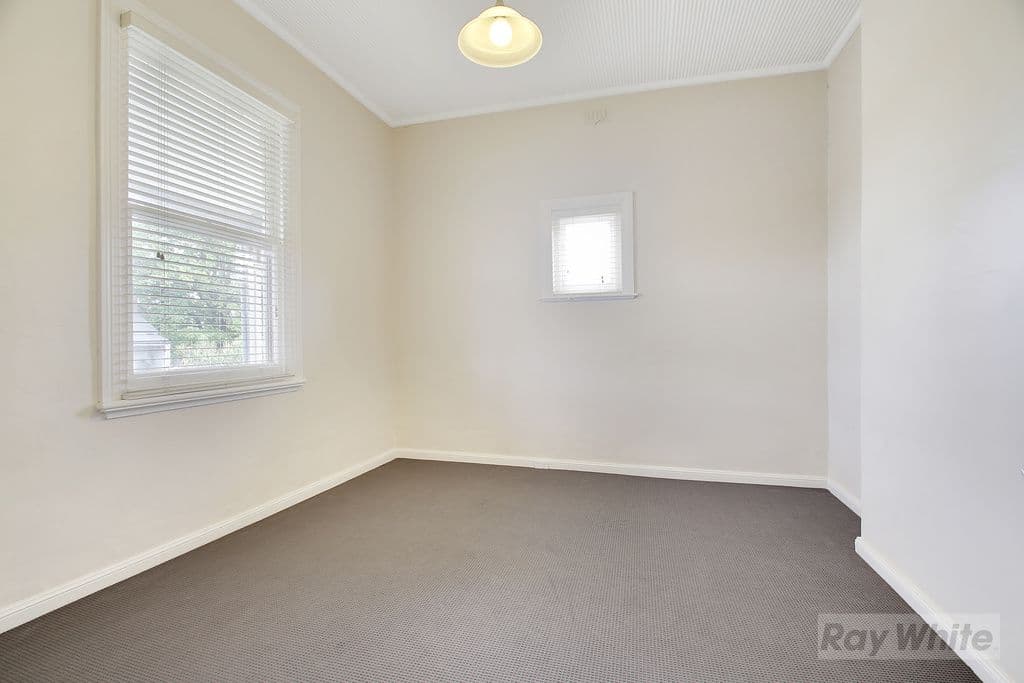 37 Emma Street, Goulburn - Thumbnail 6
