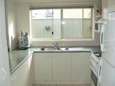 207 Cadell Street, EAST ALBURY NSW 2640, East Albury - Thumbnail 2