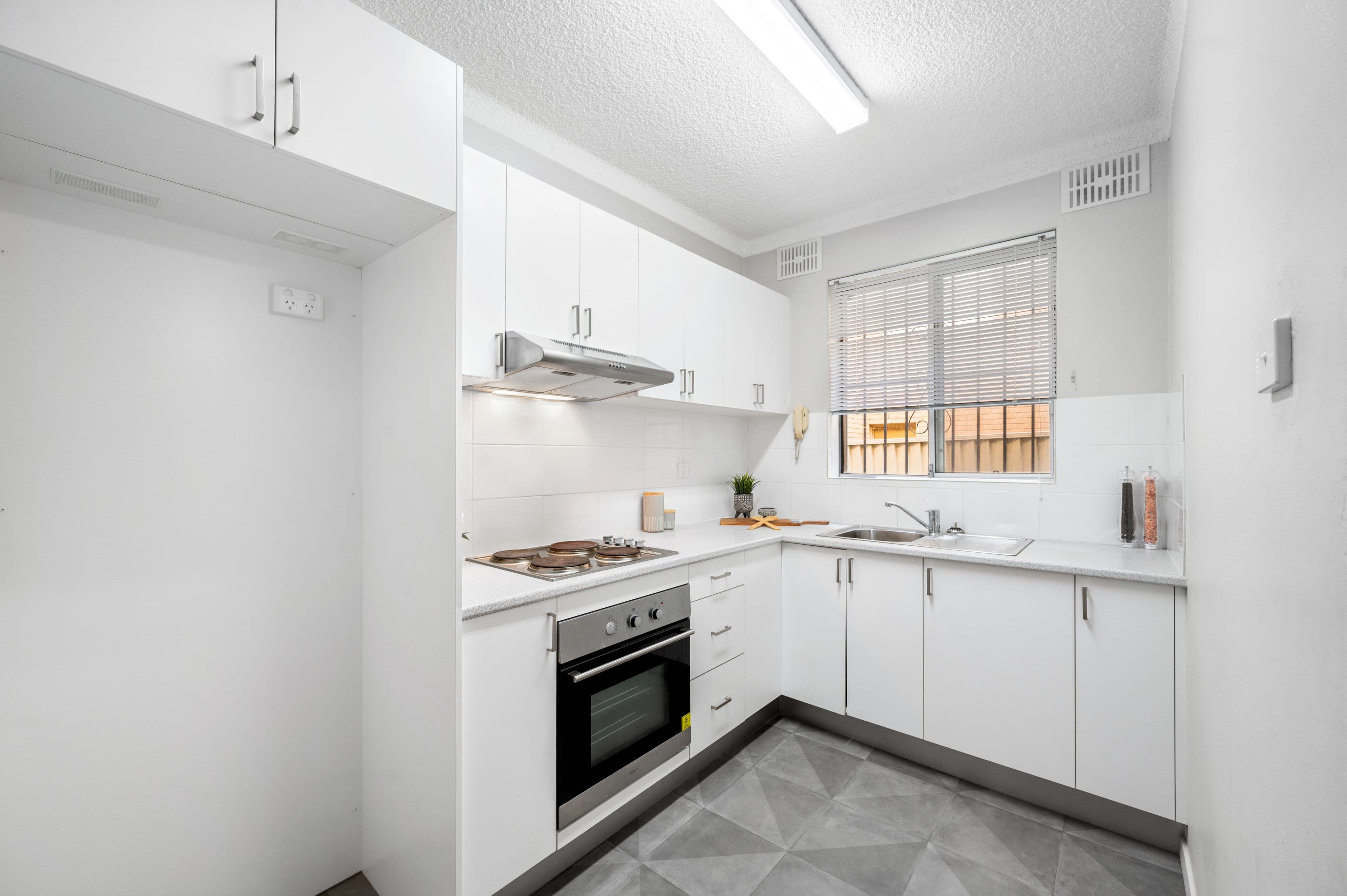 520 New Canterbury Road, Dulwich Hill NSW 2203, Dulwich Hill - Thumbnail 2