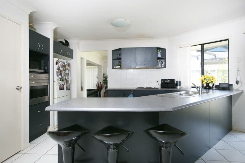 12 Della Ricca Place, Forest Lake QLD 4078, Forest Lake - Thumbnail 3