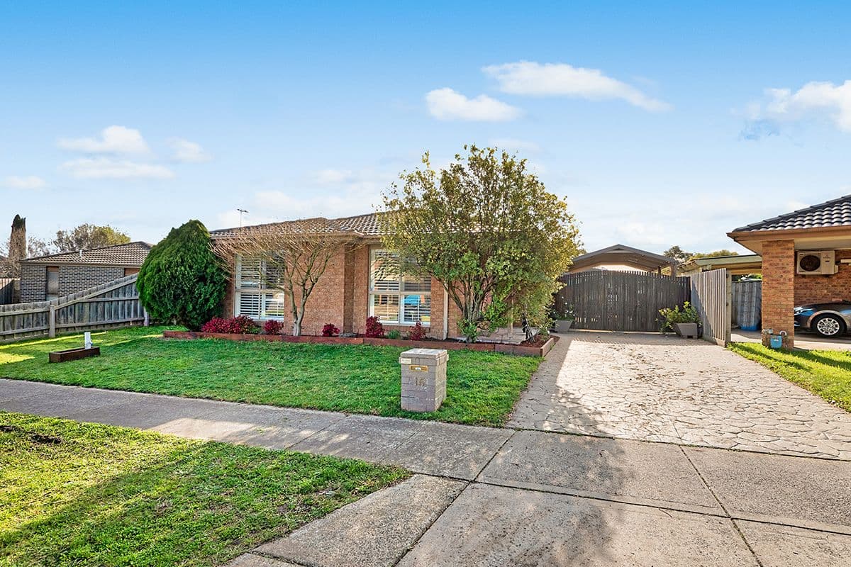 15 Elda Court, Cranbourne North VIC 3977, Cranbourne North - Thumbnail 2