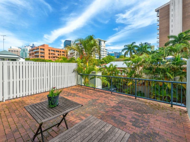 31 Twine Street, Spring Hill QLD 4000, Spring Hill - Thumbnail 2