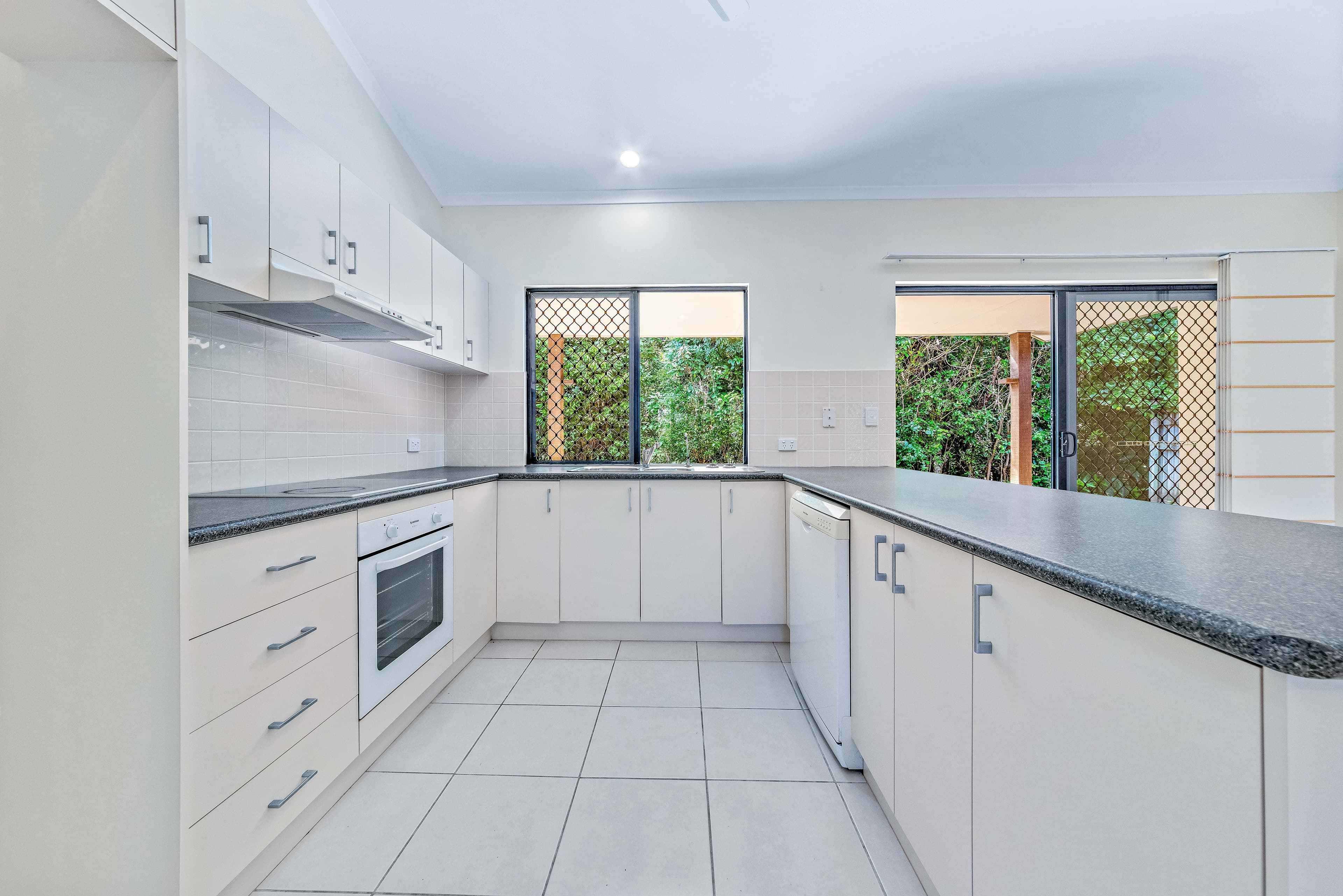 17 Sanctuary Avenue, Jubilee Pocket QLD 4802, Jubilee Pocket - Thumbnail 5