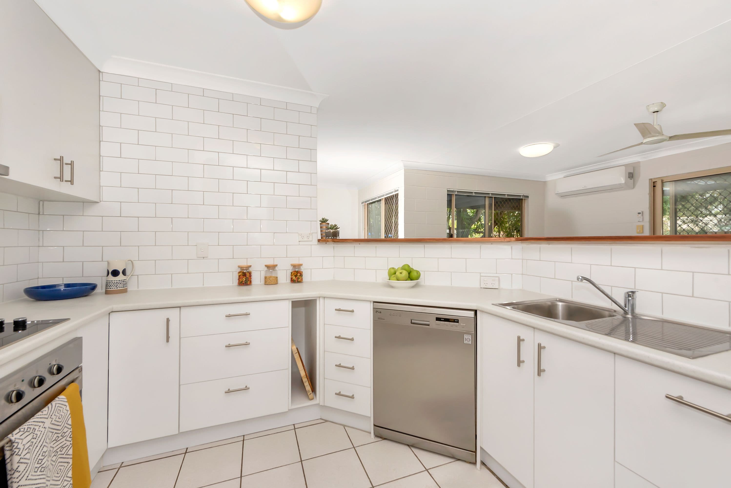 2 Rosewood Avenue, Kelso QLD 4815, Kelso - Thumbnail 5