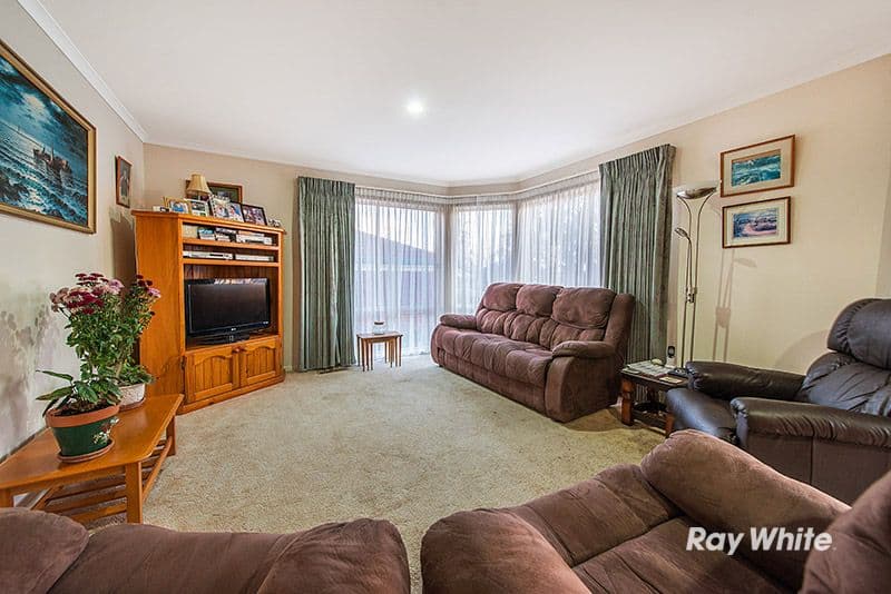 16 Elanora Way, Hampton Park VIC 3976, Hampton Park - Thumbnail 4
