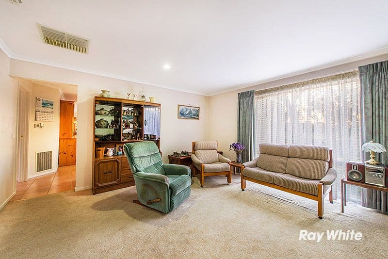 16 Elanora Way, Hampton Park VIC 3976, Hampton Park - Thumbnail 5