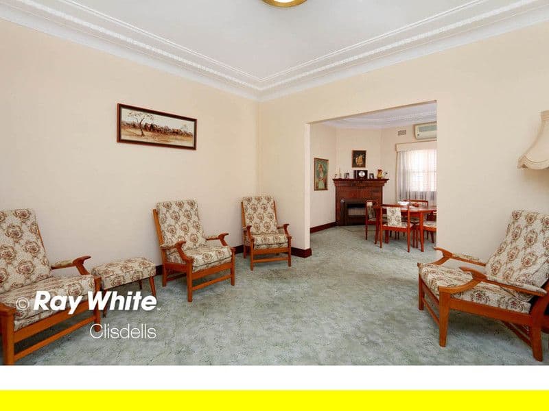 4 Carrisbrook Avenue, BEXLEY NORTH NSW 2207, Bexley North - Thumbnail 2