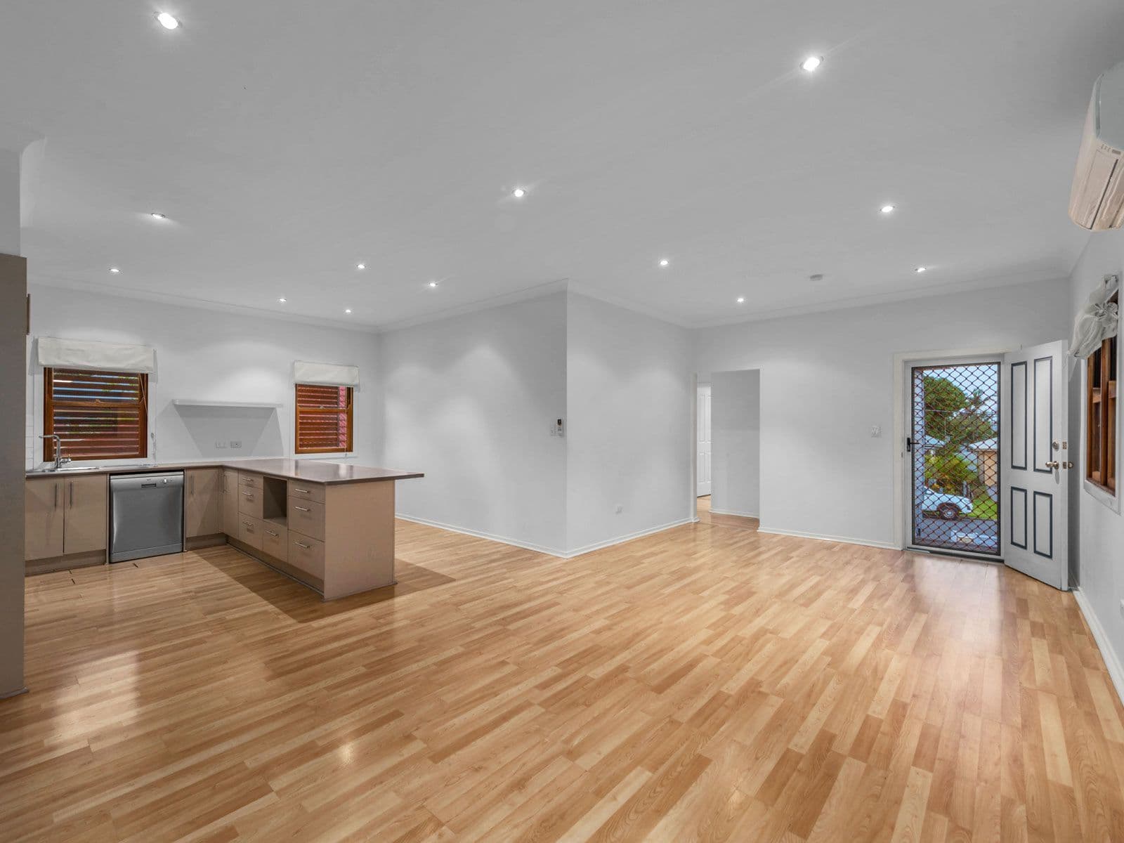 6 Mann Avenue, Northgate QLD 4013, Northgate - Thumbnail 5