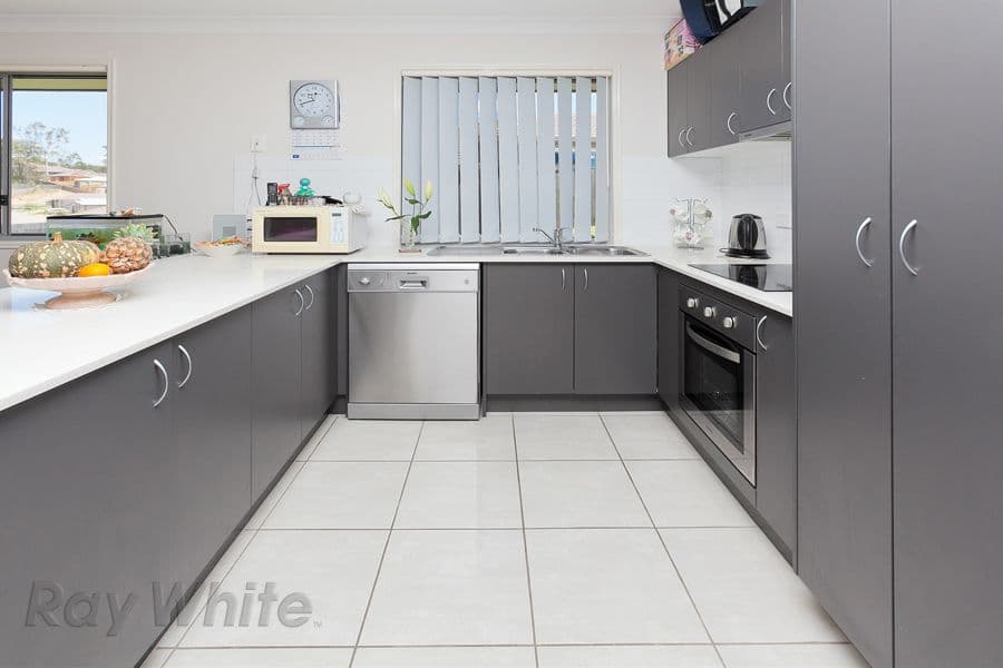 20 Barwell Street, BRASSALL QLD 4305, Brassall - Thumbnail 3