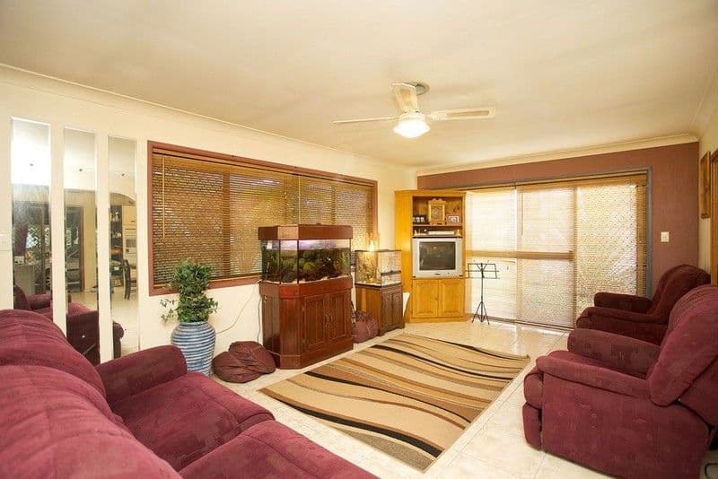 3 Holder Street, WISHART QLD 4122, Wishart - Thumbnail 3