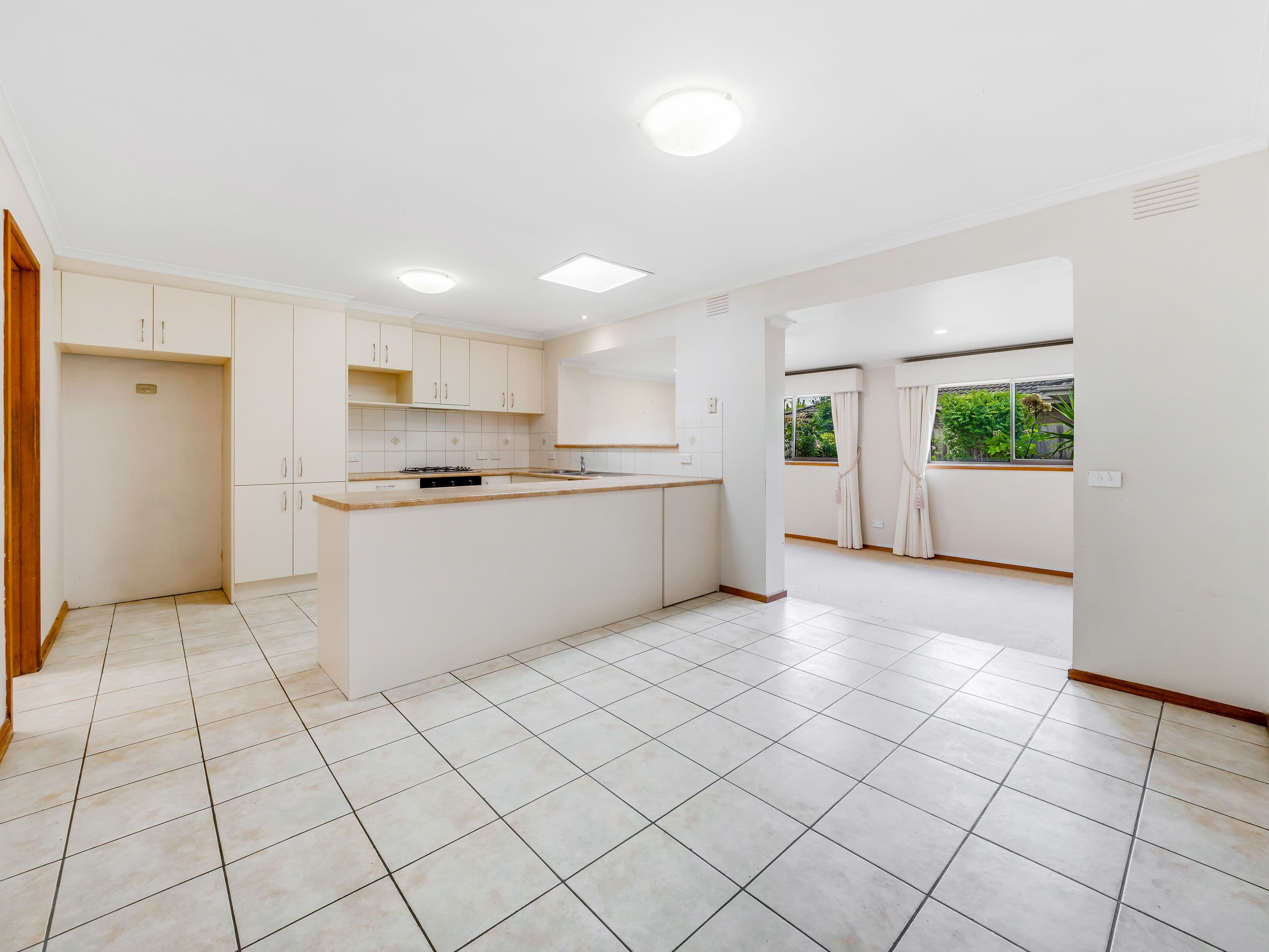 99 Clarendon Street, Cranbourne VIC 3977, Cranbourne - Thumbnail 3