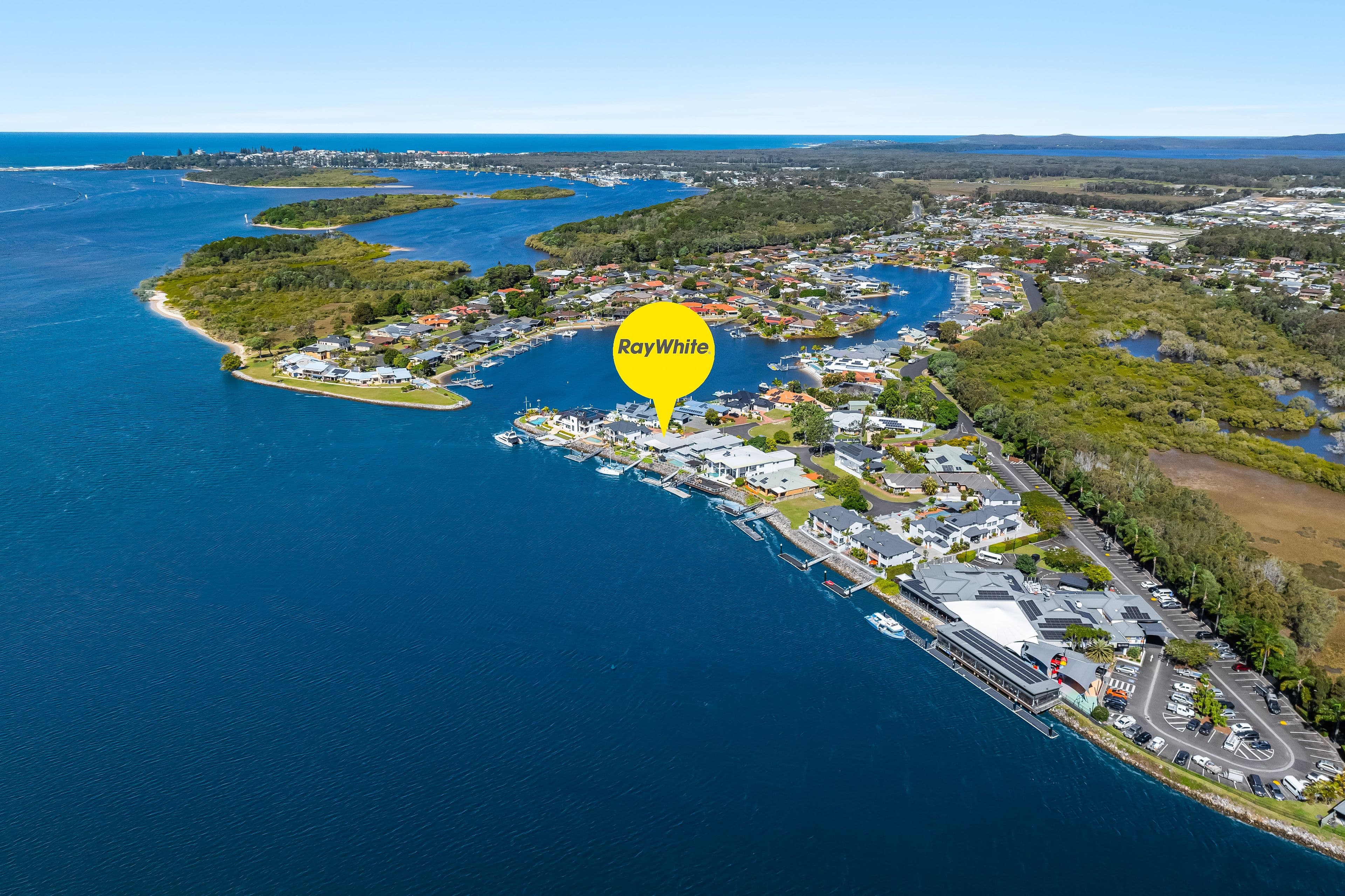 21 Edgewater Close, Yamba NSW 2464, Yamba - Thumbnail 2