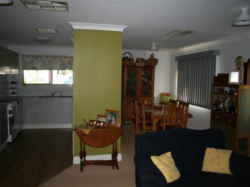 117 Currey Street, ROMA QLD 4455, Roma - Thumbnail 8