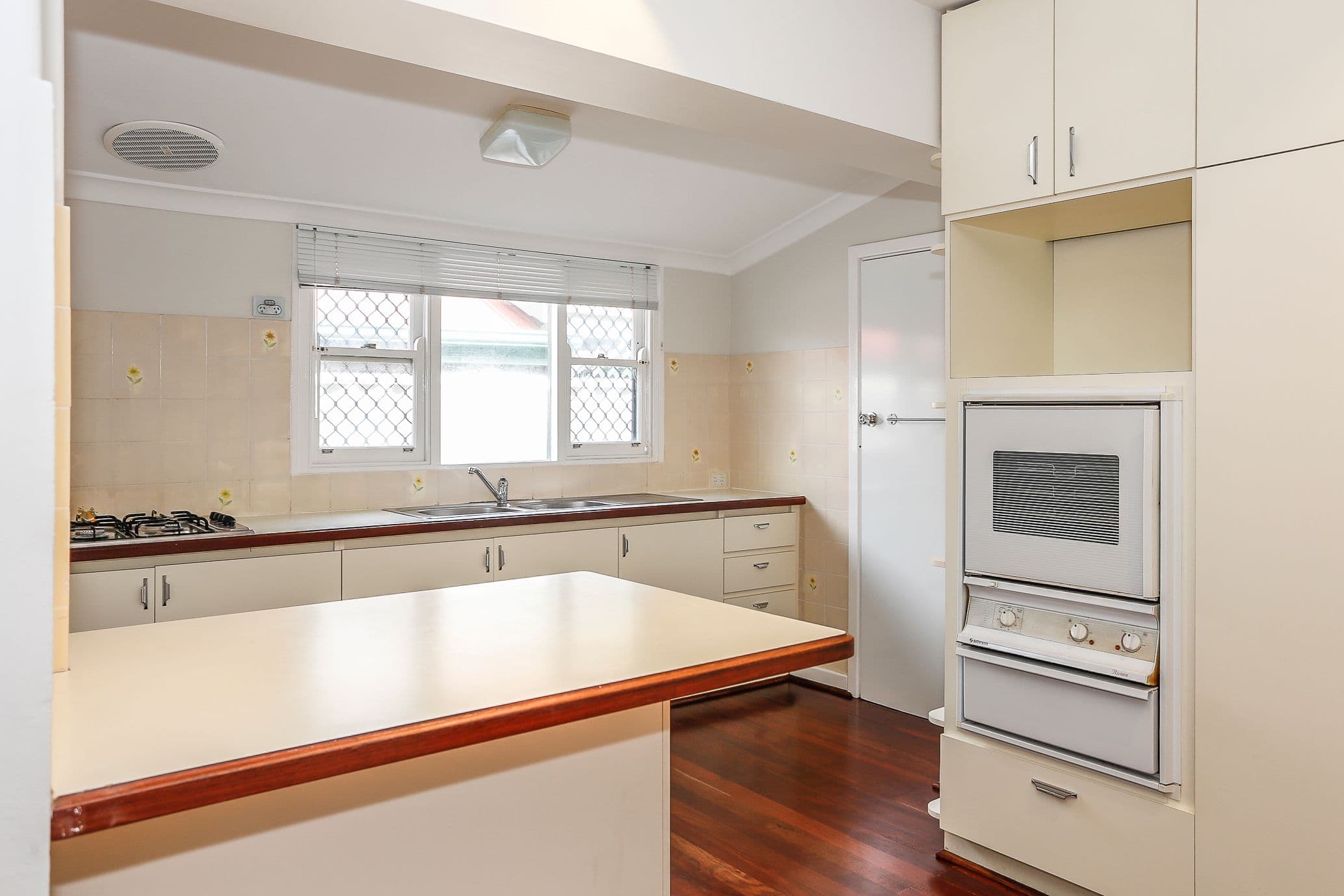 113 Cresswell Road, Dianella WA 6059, Dianella - Thumbnail 4